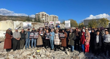 Kahramanmaraş’ta 44 kişiye mezar olan sitenin mağdurları adalet istedi