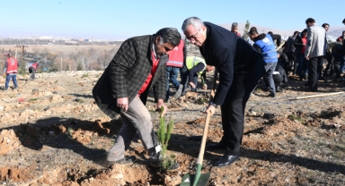 Kirişci ve Güngör, Elbistan’da Bir Dizi Ziyaret ve İncelemelerde Bulundu