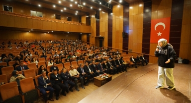 Uluslararası Kültür Etkinliğinde Şiir Şöleni