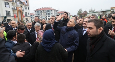 Bakan Yerlikaya, TOKİ Konutları’nda İncelemelerde Bulundu