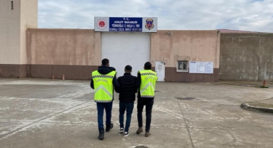 Firari uyuşturucu satıcısı yakalandı