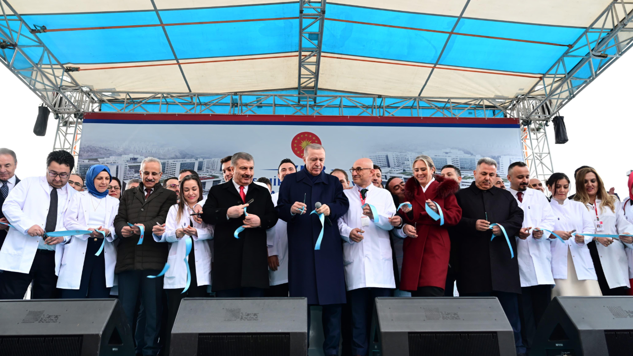 “İZMİR’İ HIZLI TRENLE TANIŞTIRACAĞIZ”