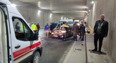 Kahramanmaraş’ta zincirleme kaza: 13 araç birbirine girdi