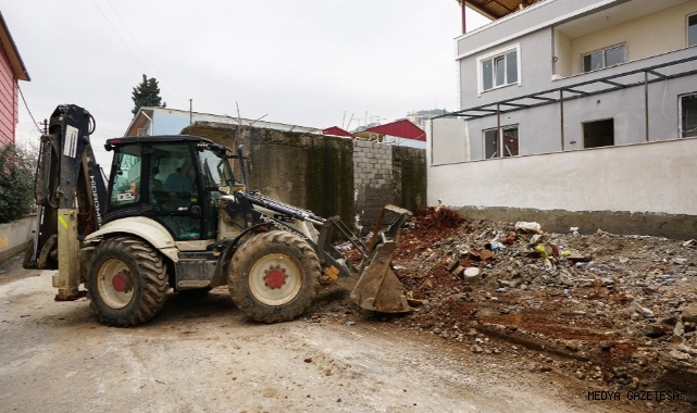 Mahalleler İnşaat Atıklarından Temizleniyor