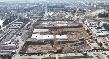 Şehir Merkezinde Kalıcı Konut ve İş Yerlerinin Temelleri Bir Bir Atılıyor