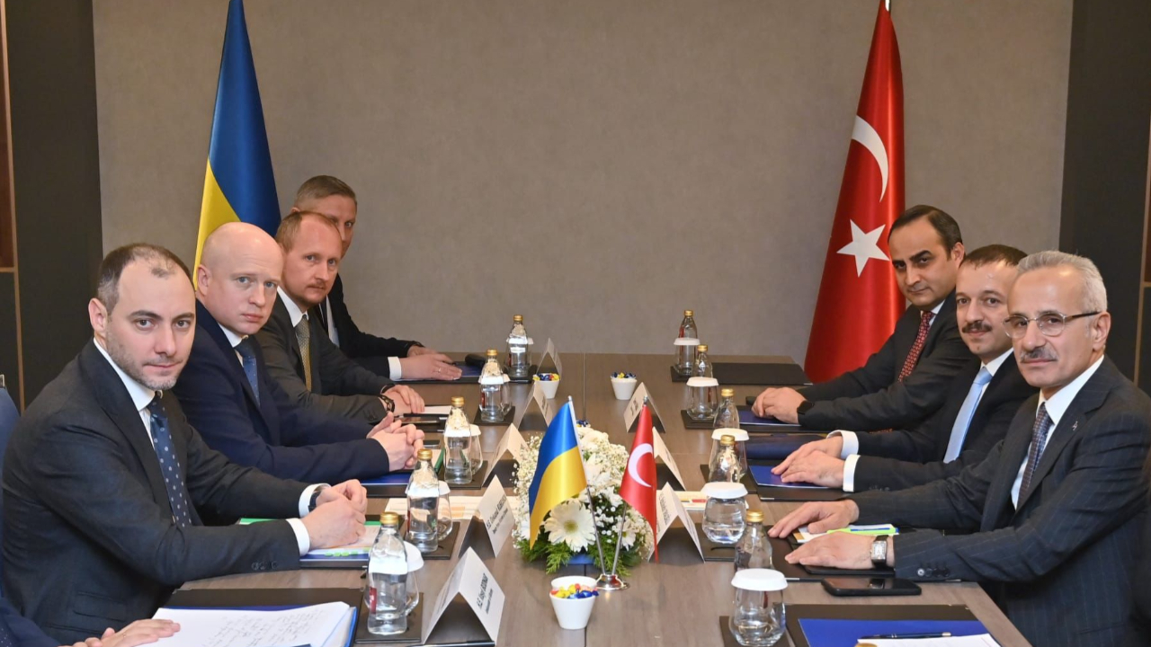 “UKRAYNA’NIN BÜTÜNLÜĞÜ VE GÜVENLİĞİ BİZİM İÇİN ÇOK ÖNEMLİ”