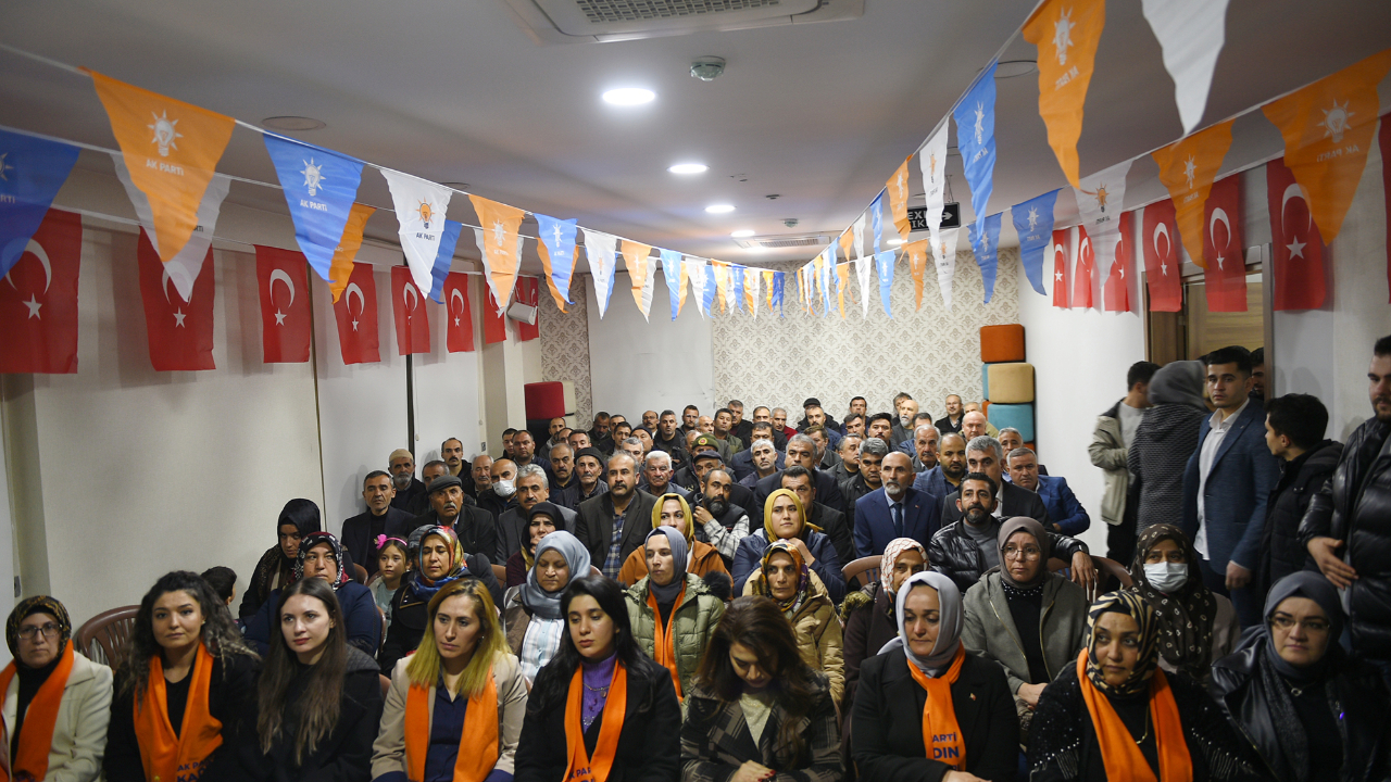 AK Parti Onikişubat Belediye Başkan Adayı… Toptaş; “Daha Yaşanabilir Onikişubat İçin Gecemizi Gündüzümüze Katacağız”