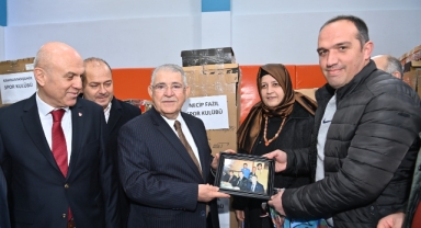 Başkan Mahçiçek’ten 50 amatör spor kulübüne 5 bin 500 adet malzeme desteği