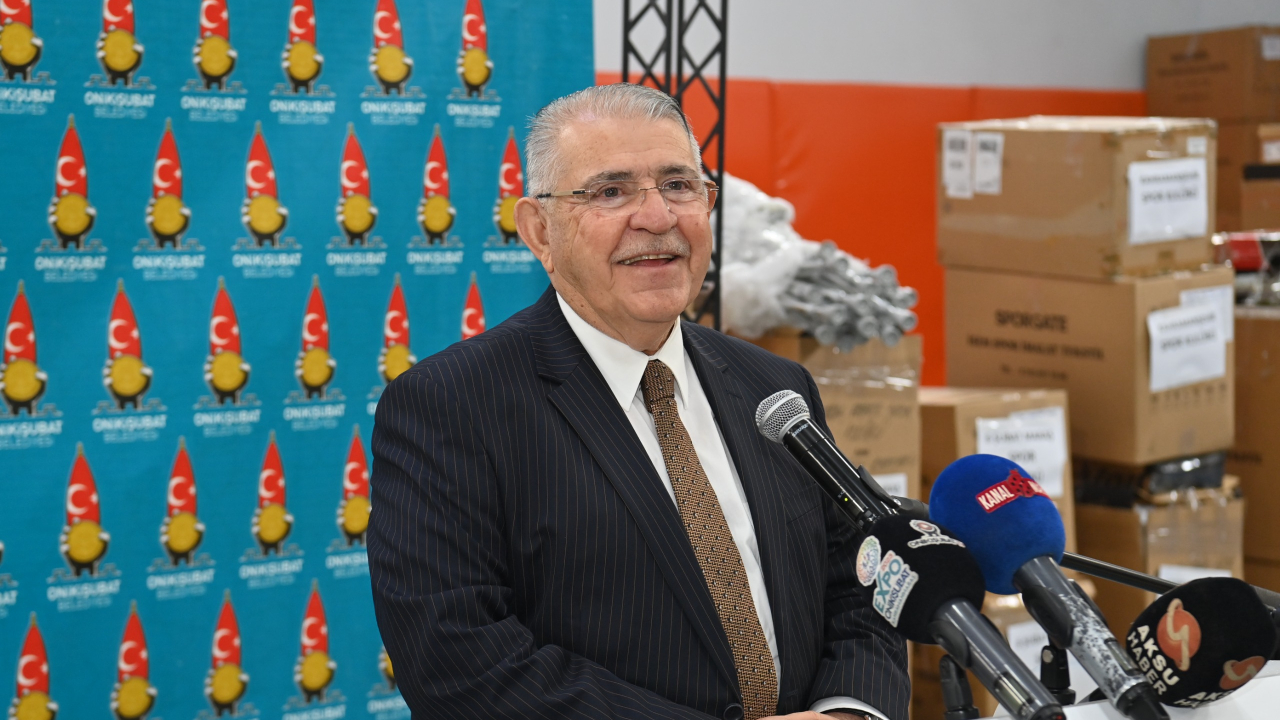 Başkan Mahçiçek’ten 50 amatör spor kulübüne 5 bin 500 adet malzeme desteği