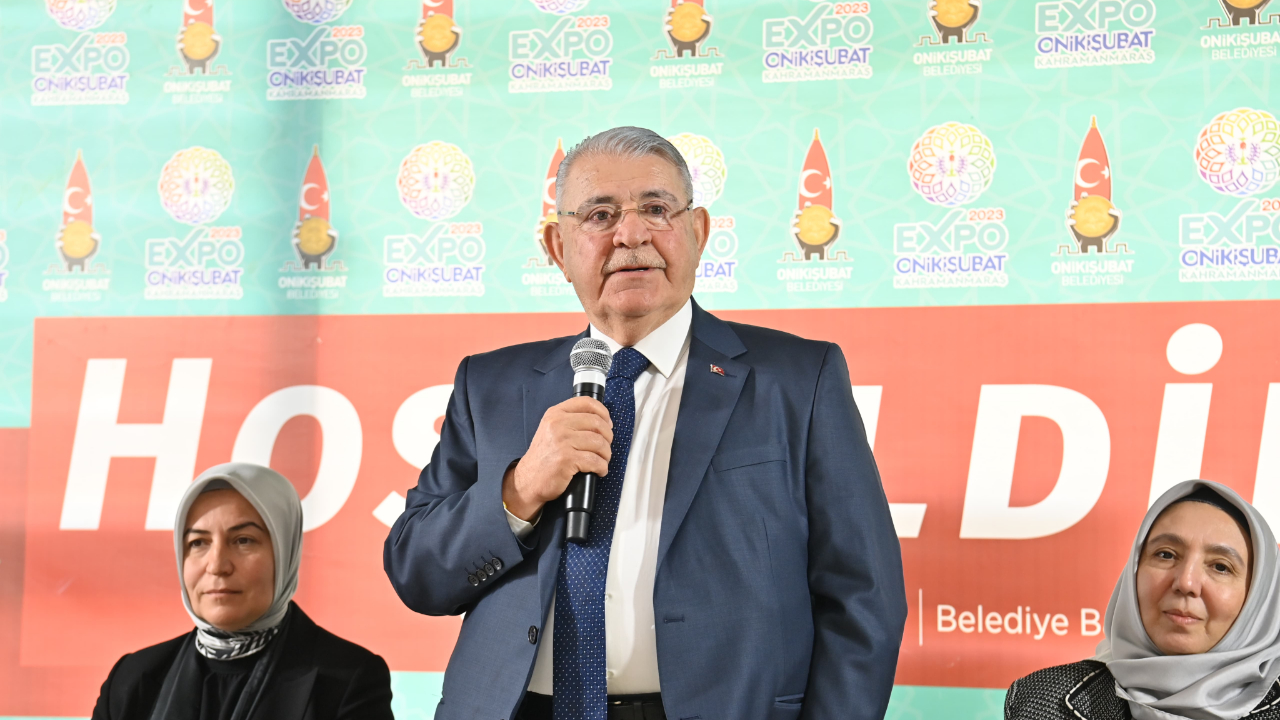 Başkan Mahçiçek’ten ‘AK Kadın’lara duygu dolu veda