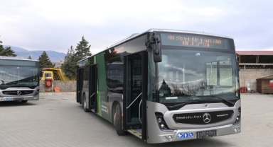 Büyükşehir Toplu Taşıma Filosunu 10 Hibrit Otobüsle Güçlendiriyor