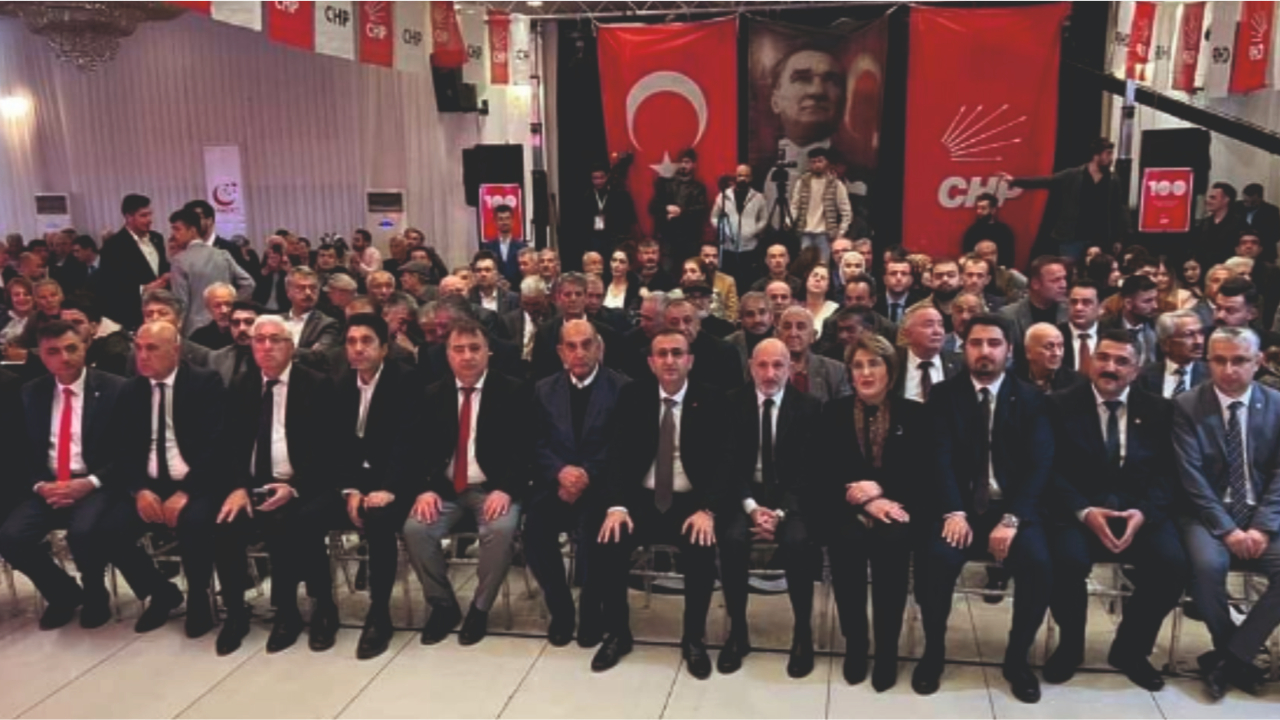 (CHP), Kahramanmaraş'ta 31 Mart yerel seçimleri için gösterdiği belediye başkan adaylarının tanıtımı yaptı
