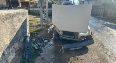 Kahramanmaraş'ta otomobil bahçe duvarına çarptı: 1 yaralı