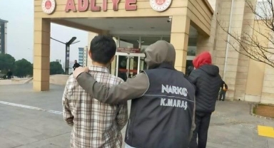 Kahramanmaraş’ta uyuşturucu taciri 2 kişi tutuklandı