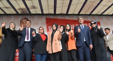 Miting gibi açılış!