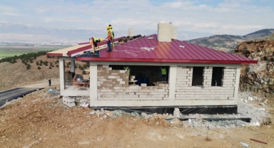 ŞEHİT ÖZDEMİR’İN KÖYÜNE 109 DEPREM EVİ YAPILIYOR