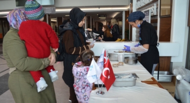 Sular Akademi Hastanesi’nde 6 Şubat Depreminde Hayatını Kaybedenlerin Anısına Helva İkramı Yapıldı