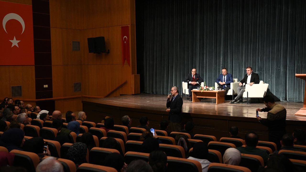 Tufan Gündüz; “Maraş’ın Milli Mücadelesi Diğer Şehirlerin Kurtuluşunda Önemli Rol Oynadı”