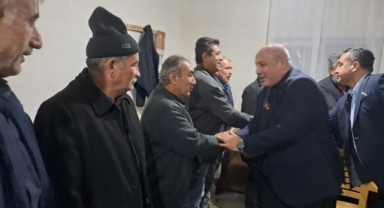 Yeniyapan ve Köseli’ye çıkarma yapan Dr. Ceyhan; “Makam kapısını kaldıracağız”