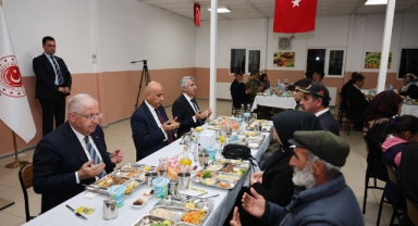 Bakan Güler, İftarda Şehit Aileleri, Gaziler ve Mehmetçikle Buluştu