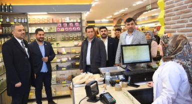 Başkan Adayı Toptaş, Şehit Abdullah Çavuş’ta Vatandaşlarla Buluştu