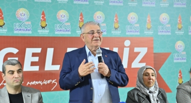 Başkan Mahçiçek, iki dönemin meclis üyelerine iftarda veda etti