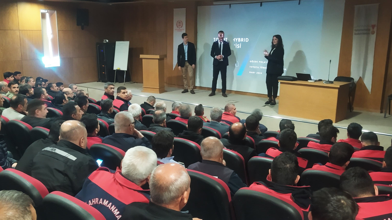 İtfaiye Personellerine Elektrikli Araçlardaki Yangınlara Müdahale Eğitimi Verildi