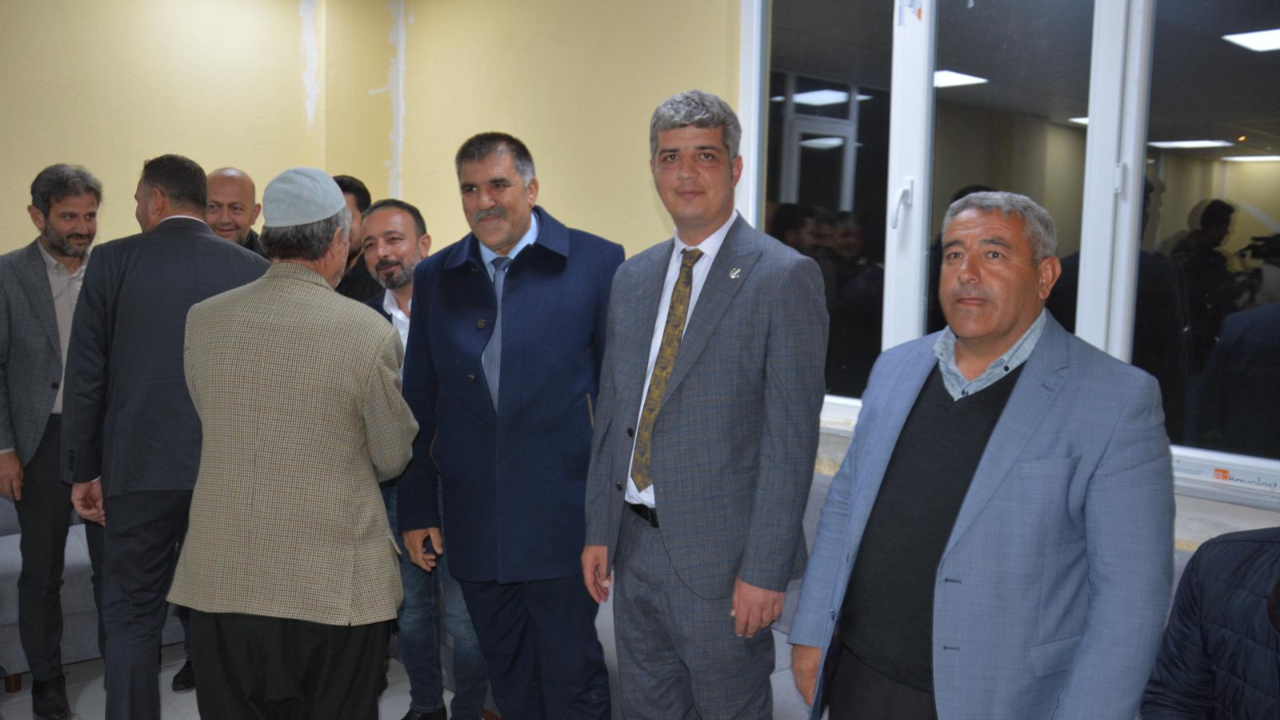 Kadıoğluçiftliği’nde de Mehmet Karaca Rüzgarı