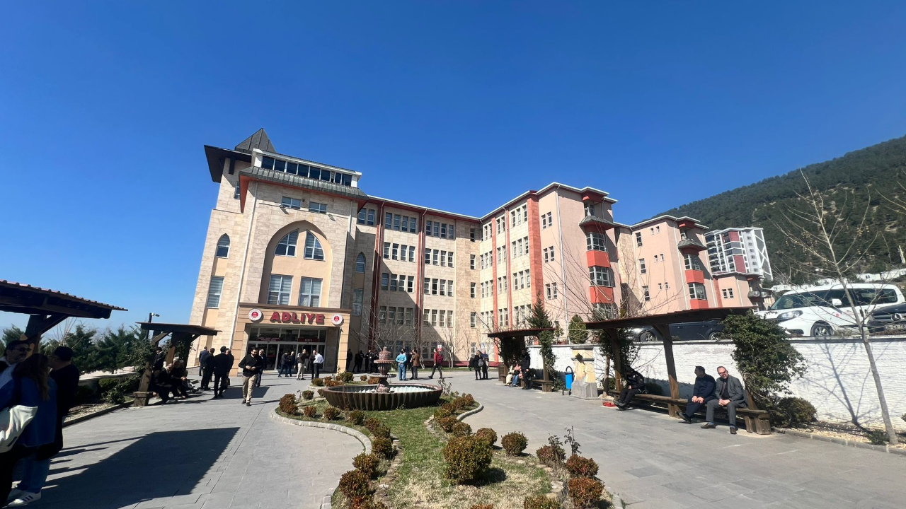 Kahramanmaraş'ta Ezgi Apartmanı Davası Başladı: İlk Duruşma 12 Saat Sürdü