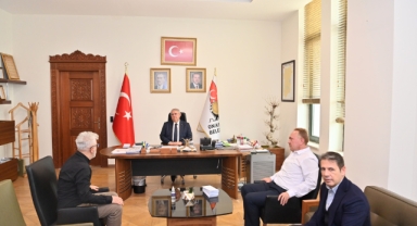 TREDER Kahramanmaraş’taki depremzedelere 1000 adet alışveriş kartı dağıttı