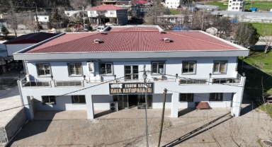 Türkoğlu Erdem Bayazıt Halk Kütüphanesi Öğrencileri Ağırlamaya Devam Ediyor