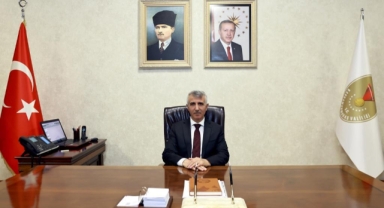 VALİMİZ MÜKERREM ÜNLÜER’İN 12 MART İSTİKLAL MARŞININ KABULÜ VE MEHMET AKİF ERSOY’U ANMA GÜNÜ MESAJI