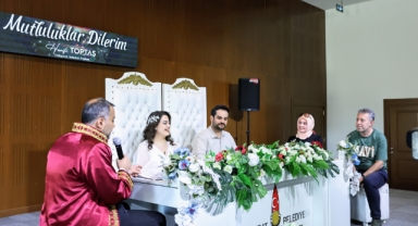 Başkan Hanifi Toptaş, ilk nikahı kıydı