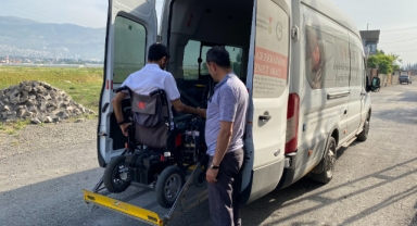Büyükşehir, Sınav Günü de Özel Gereksinimli Vatandaşların Yanında