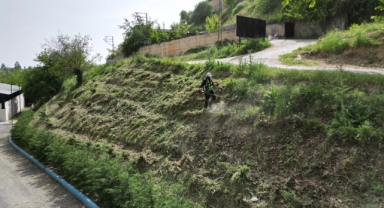 DULKADİROĞLU’NUN PARK VE BAHÇELERİNDE YAZ HAZIRLIĞI