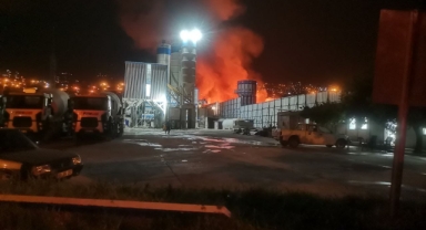 Kahramanmaraş'ta çimento fabrikasında yangın