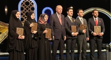 KSÜ, İlahiyatlar Arası Kur'an-ı Kerim’i Güzel Okuma ve Hafızlık Yarışması Finalinden Birincilik ile Döndü