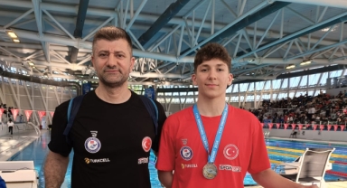 -SANKO OKULLARI’NIN YÜZMEDE MİLLİ TAKIM GURURU