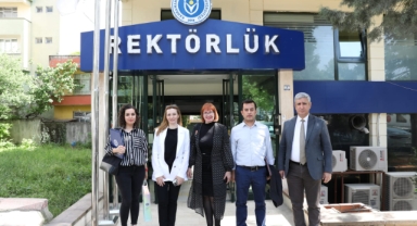 ÜNİVERSİTEMİZ VE BOSNA HERSEK TUZLA ÜNİVERSİTESİ ARASINDA İŞBİRLİĞİ VE DEĞİŞİM PROTOKOLÜ İMZALANDI