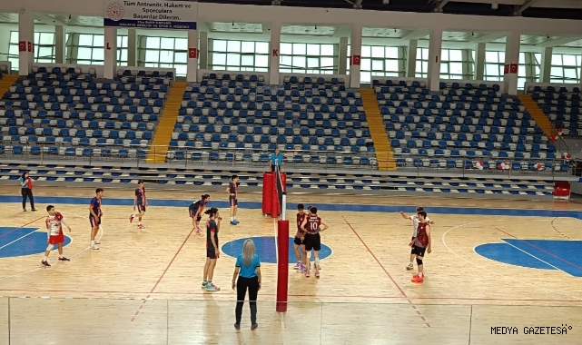 6 Şubat Maraş Spor Yıldız Erkekler Türkiye Şampiyonası'nda Final İçin Mücadele Ediyor