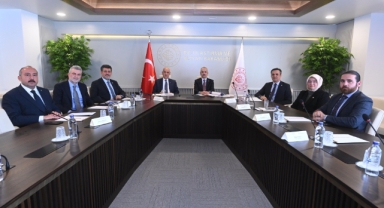 Bakan Uraloğlu ile Ulaştırma ve Altyapı Projeleri İstişare Edildi
