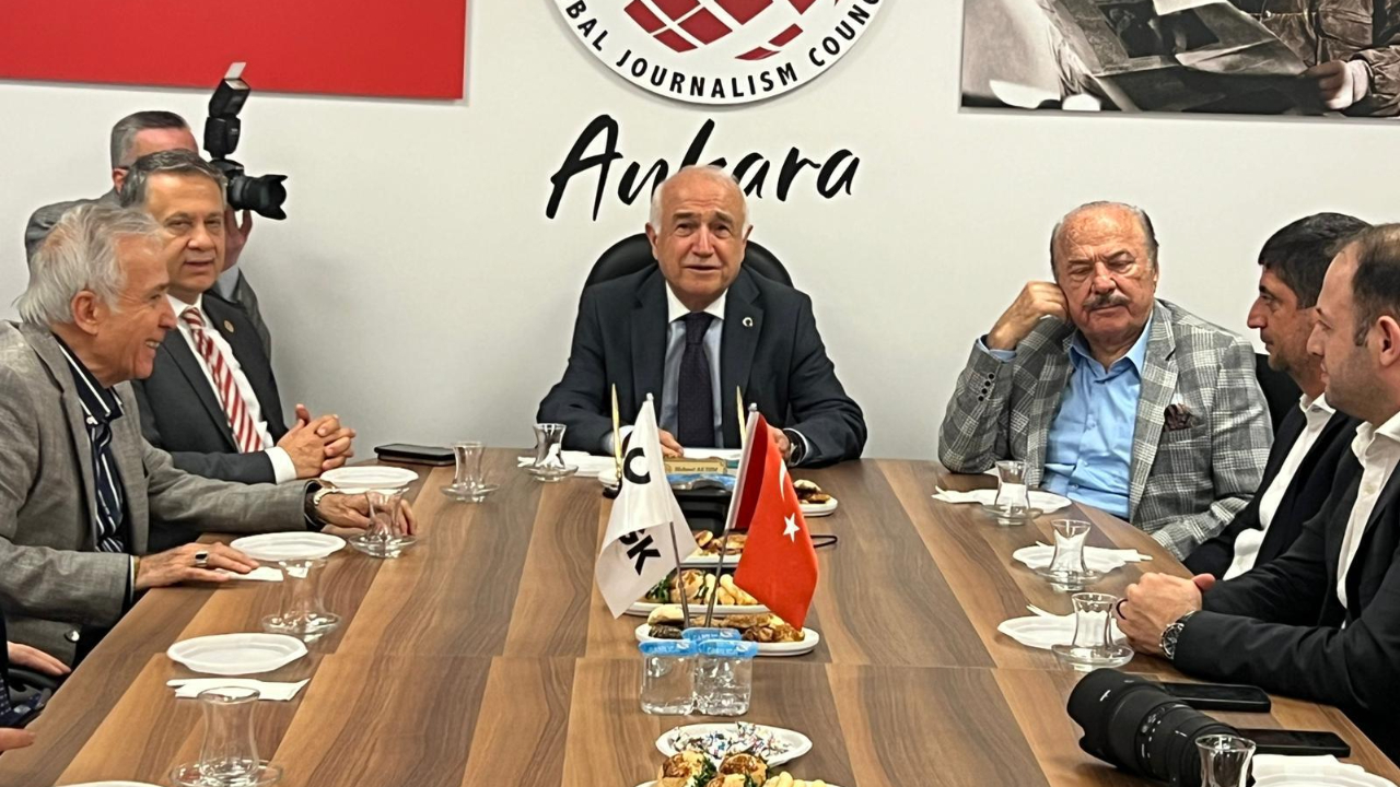 Cemil Çiçek: Yüzde yüz mutabakat olmadan yeni Anayasa imkansız