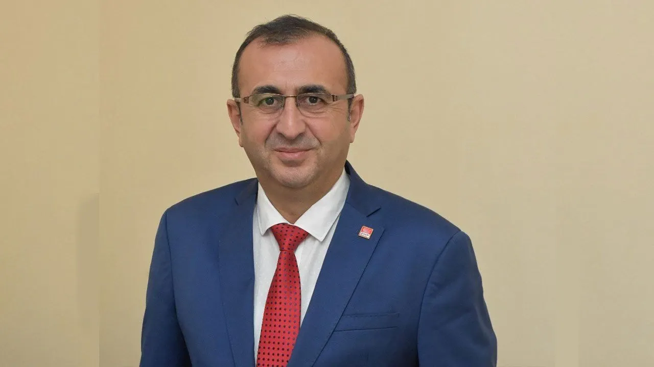 CHP Kahramanmaraş İl Başkanı Ünal Ateş, emeklilerin yaşadığı ekonomik sıkıntılara dikkat çekti.