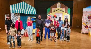 “Çözüm Bakanlığı” Tiyatrosu Afşin ve Göksun’da Miniklerle Buluşacak