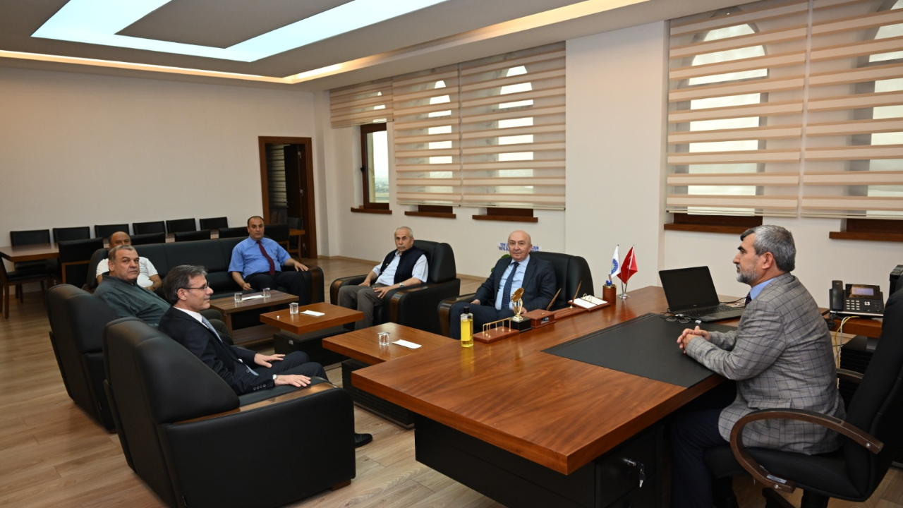 İlahiyat Fakültesi Dekanlığına Prof. Dr. Ahmet Abay Atandı