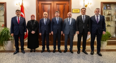 Kahramanmaraş Heyeti Başkentte Bakan Bak ve Tunç ile Bir Araya Geldi