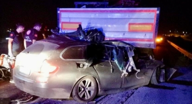 -Kahramanmaraş’ta otomobil tıra arkadan çarptı: 1 ölü