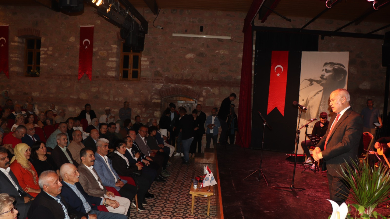 Mahzuni Şerif Vefatının 22. Yılında Silivri de Anıldı