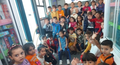 Mobil Kütüphane Onikişubat, Dulkadiroğlu ve Türkoğlu’nda Miniklerle Buluştu