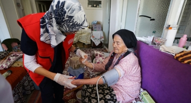 Büyükşehir, Bayram Öncesi Ulu Çınarları Unutmadı